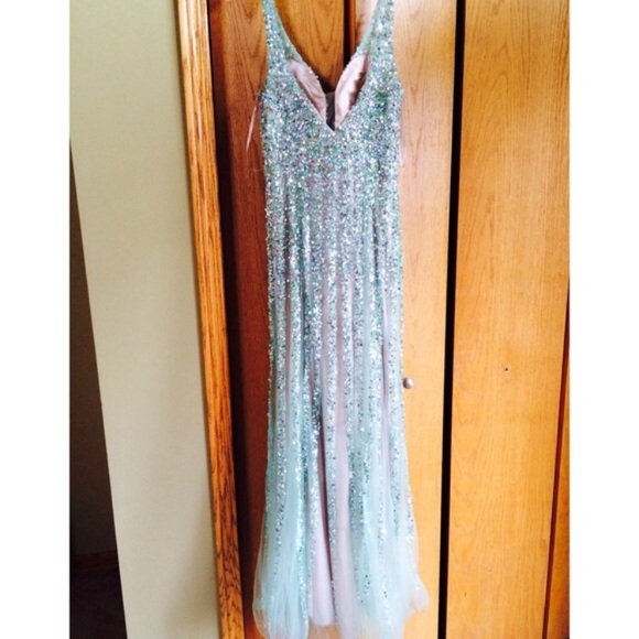 Dress - Picture 3 of 4